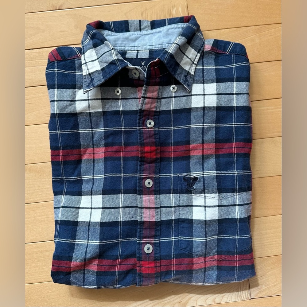 American Eagle Outfitters red, white and blue casual button down shirt